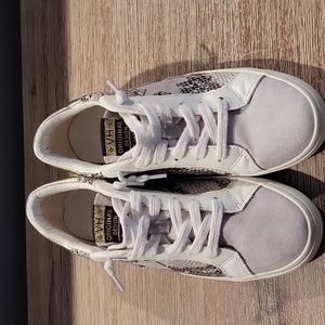 Vintage Havana women's sneakers size 8 Like new